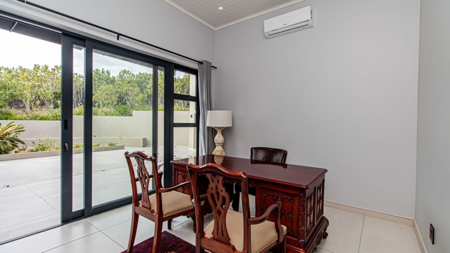 5 Bedroom Property for Sale in Pezula Private Estate Western Cape